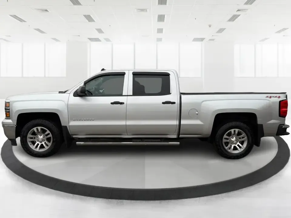 2014 Chevrolet Silverado 1500 1LT (3GCUKREC1EG) with an 5.3L V8 OHV 16V engine, 6-Speed Automatic transmission, located at 8750 N County Rd 25A, Piqua, OH, 45356, (937) 908-9800, 40.164391, -84.232513 - **Elevate Your Lifestyle with the 2014 Chevrolet Silverado 1500** <br /> <br /> Unleash the power of adventure with the 2014 Chevrolet Silverado 1500, the perfect companion for weekend road trips, family outings, or tackling tough jobs around Troy, OH. This rugged yet refined truck blends capabilit - Photo#5