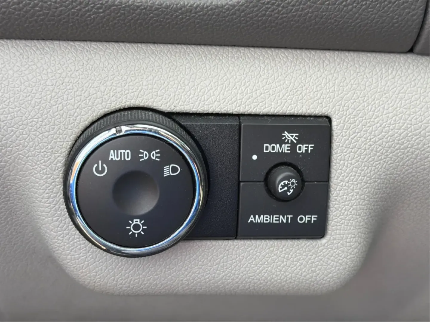 2015 Buick Enclave Convenience (5GAKRAKD9FJ) with an 3.6L V-6 gasoline direct injection engine, located at 8750 N County Rd 25A, Piqua, OH, 45356, (937) 908-9800, 40.164391, -84.232513 - Discover the perfect blend of comfort, space, and reliability with the 2015 Buick Enclave, an ideal choice for growing families and adventure seekers alike. This versatile SUV not only accommodates your family's needs but also elevates your everyday driving experience. Priced competitively and offer - Photo#17