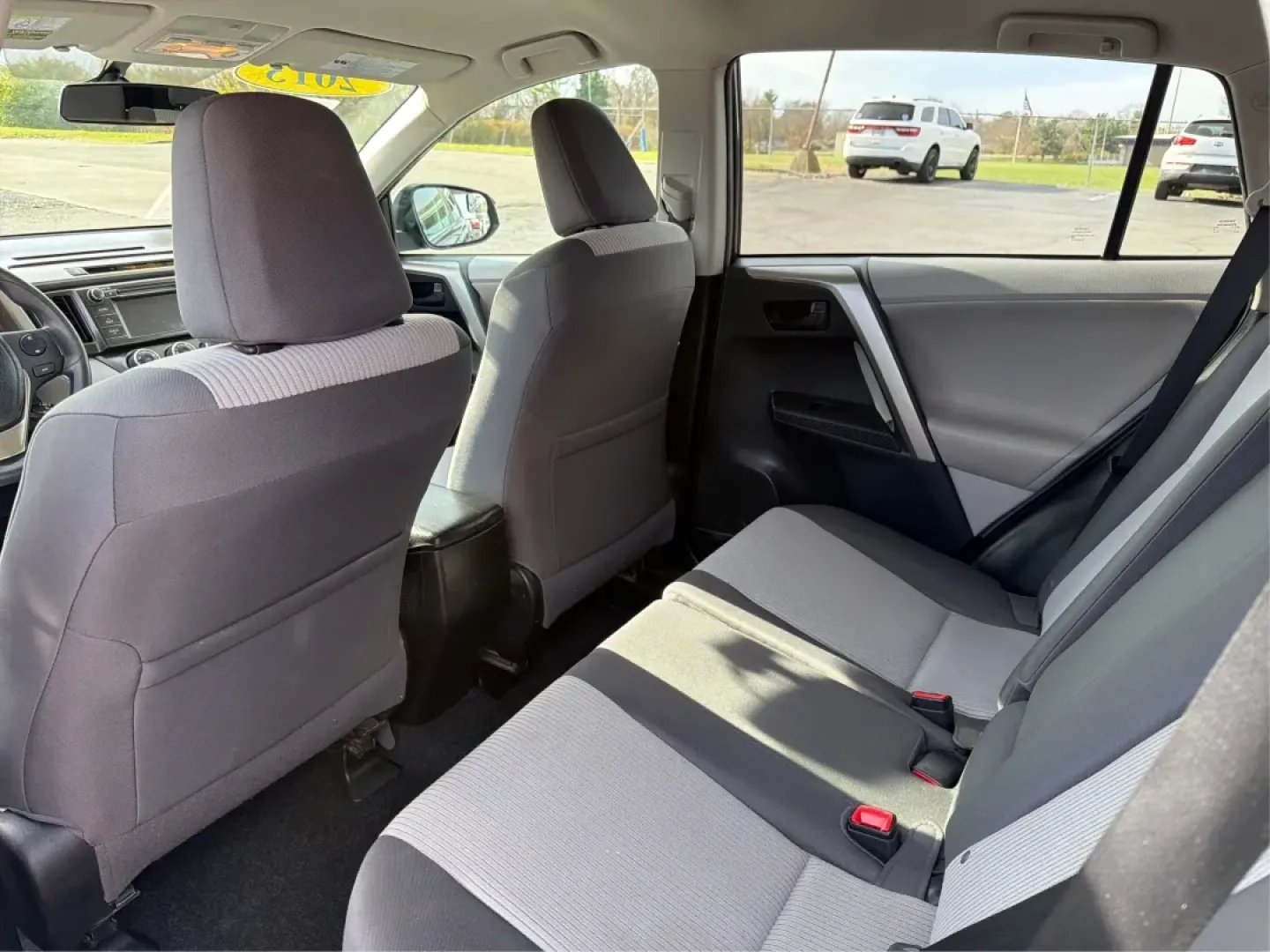 2013 Toyota RAV4 LE (2T3BFREV1DW) with an 2.5L I-4 DOHC engine, located at 401 Woodman Dr, Riverside, OH, 45431, (937) 908-9800, 39.760899, -84.123421 - Are you ready to elevate your daily commute or embark on your next weekend adventure? Look no further than this impressive 2013 Toyota RAV4 LE, available now at Advantage Car and Credit - Riverside. This versatile SUV is perfect for budget-conscious buyers seeking a reliable vehicle that accommodate - Photo#10