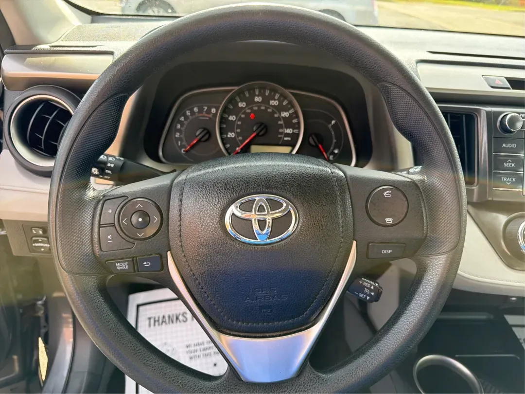 2013 Toyota RAV4 LE (2T3BFREV1DW) with an 2.5L I-4 DOHC engine, located at 401 Woodman Dr, Riverside, OH, 45431, (937) 908-9800, 39.760899, -84.123421 - Are you ready to elevate your daily commute or embark on your next weekend adventure? Look no further than this impressive 2013 Toyota RAV4 LE, available now at Advantage Car and Credit - Riverside. This versatile SUV is perfect for budget-conscious buyers seeking a reliable vehicle that accommodate - Photo#16