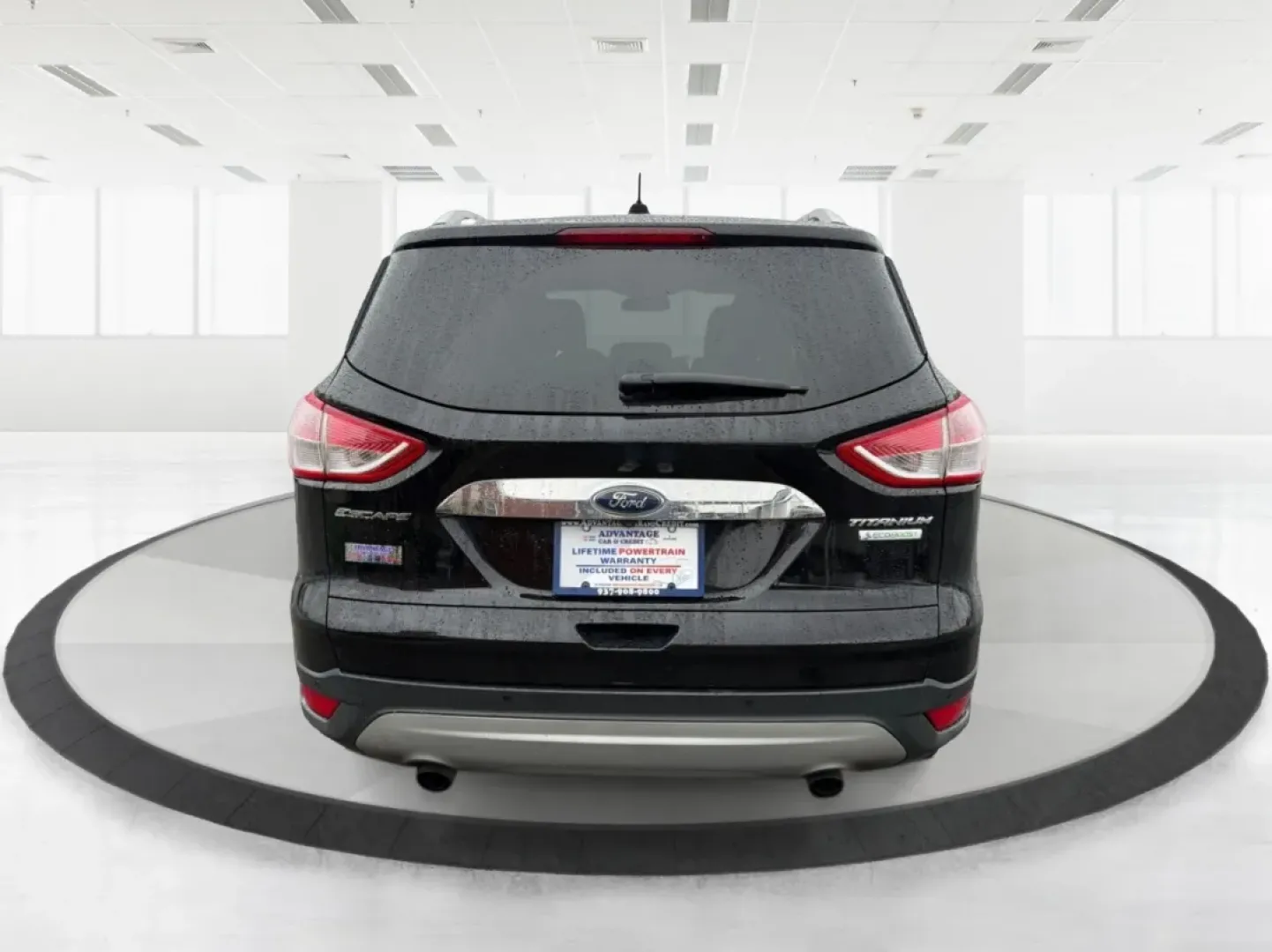 2016 Ford Escape Titanium (1FMCU0J94GU) with an Other engine, located at 1951 S Dayton Lakeview Rd., New Carlisle, OH, 45344, (937) 908-9800, 39.890999, -84.050255 - **Explore New Adventures with the 2016 Ford Escape Titanium Perfect for Families and Commuters Alike!**<br /> <br /> Are you ready to elevate your driving experience? The 2016 Ford Escape Titanium is the ideal companion for both bustling family life and daily commutes, bringing together style, comf - Photo#3