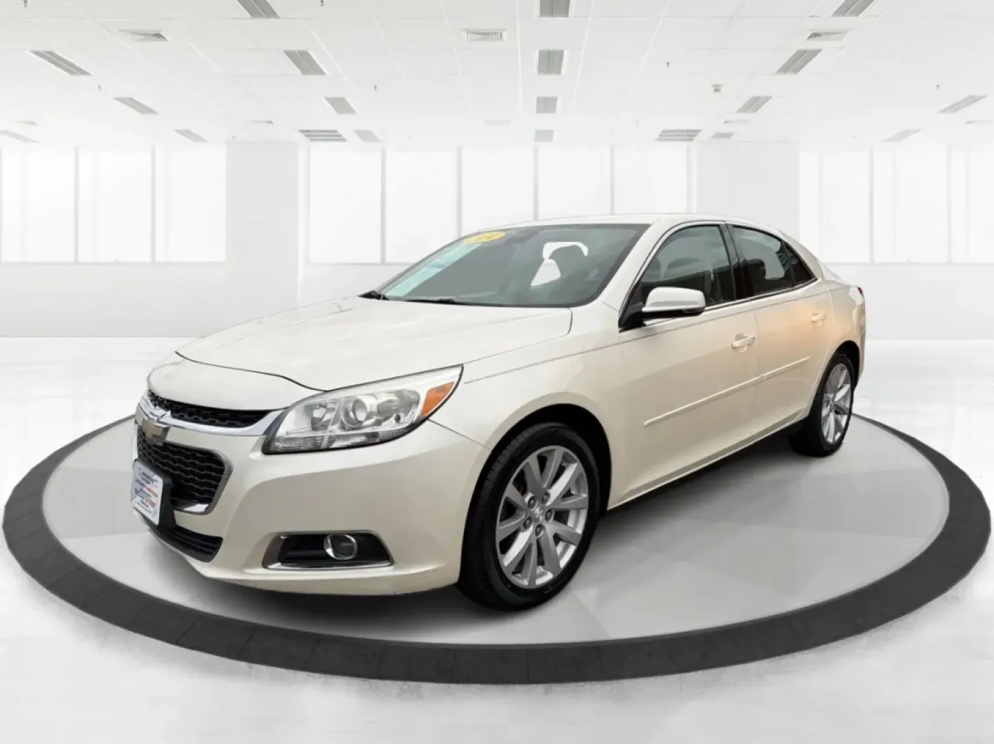 2014 Chevrolet Malibu 2LT (1G11E5SL4EF) with an ECOTEC 2.5L I-4 gasoline direct injection engine, located at 4508 South Dixie Dr, Moraine, OH, 45439, (937) 908-9800, 39.689976, -84.218452 - 2014 Chevrolet Malibu 2LT - Photo#8