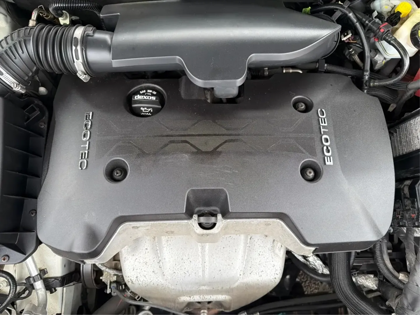 2014 Chevrolet Malibu 2LT (1G11E5SL4EF) with an ECOTEC 2.5L I-4 gasoline direct injection engine, located at 4508 South Dixie Dr, Moraine, OH, 45439, (937) 908-9800, 39.689976, -84.218452 - 2014 Chevrolet Malibu 2LT - Photo#11