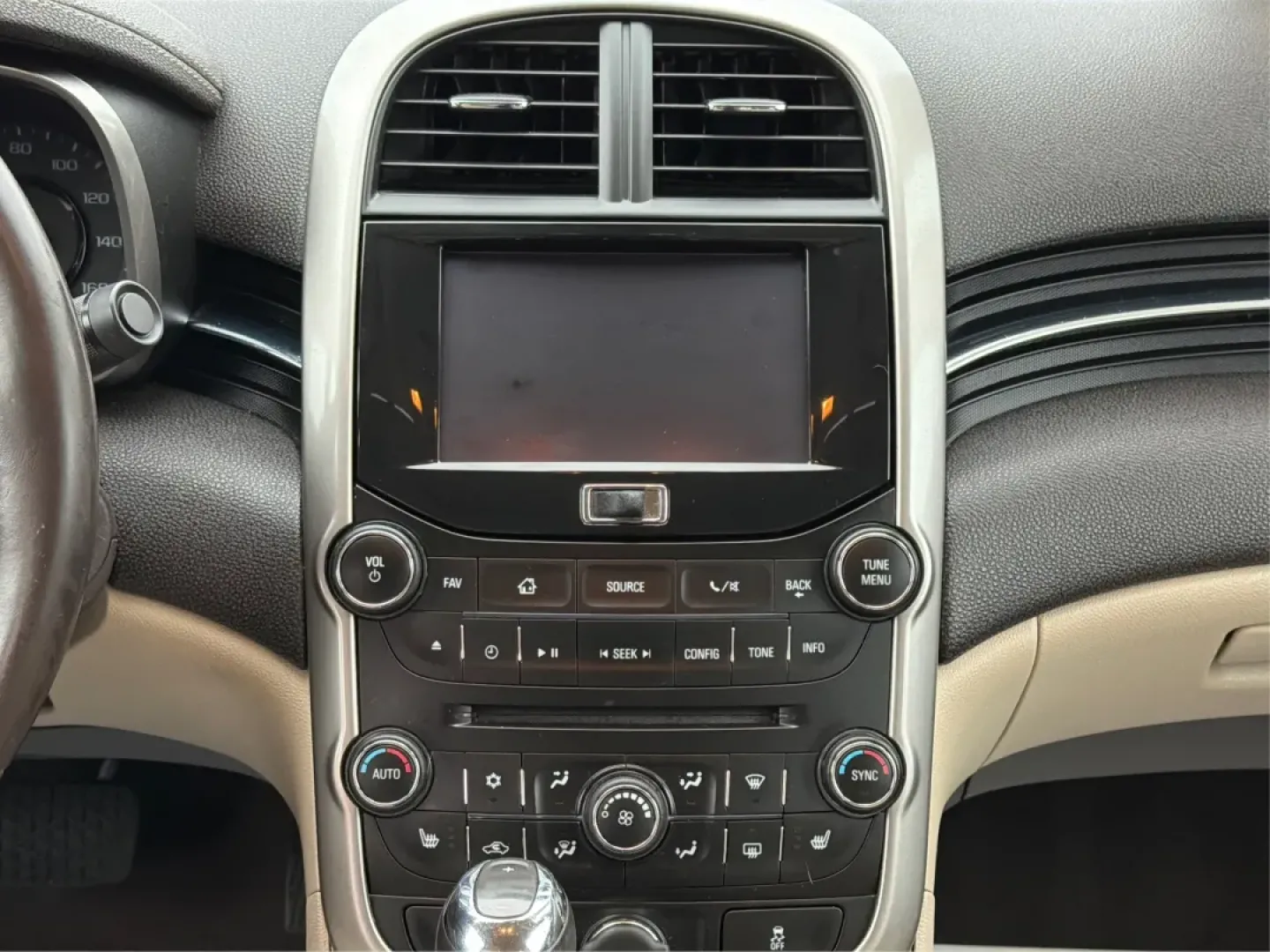 2014 Chevrolet Malibu 2LT (1G11E5SL4EF) with an ECOTEC 2.5L I-4 gasoline direct injection engine, located at 4508 South Dixie Dr, Moraine, OH, 45439, (937) 908-9800, 39.689976, -84.218452 - 2014 Chevrolet Malibu 2LT - Photo#13