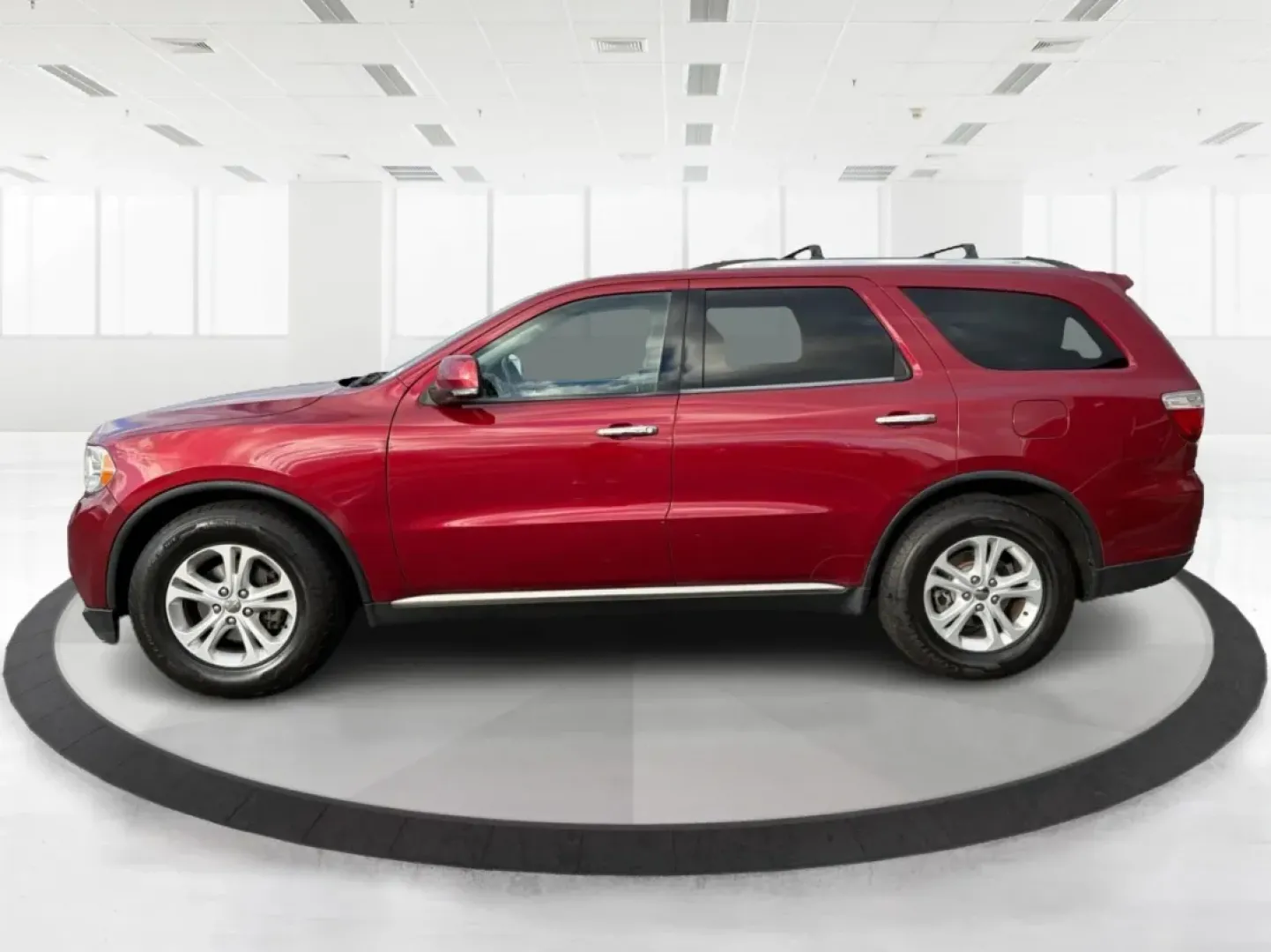 2013 Dodge Durango Crew (1C4RDJDG4DC) with an Other engine, located at 1951 S Dayton Lakeview Rd., New Carlisle, OH, 45344, (937) 908-9800, 39.890999, -84.050255 - Are you ready to elevate your family adventures or tackle your daily commute with unparalleled ease? Look no further than this stunning 2013 Dodge Durango Crew, now available at Advantage Car and Credit in New Carlisle, OH. Perfect for growing families and those who love weekend getaways, this SUV n - Photo#5