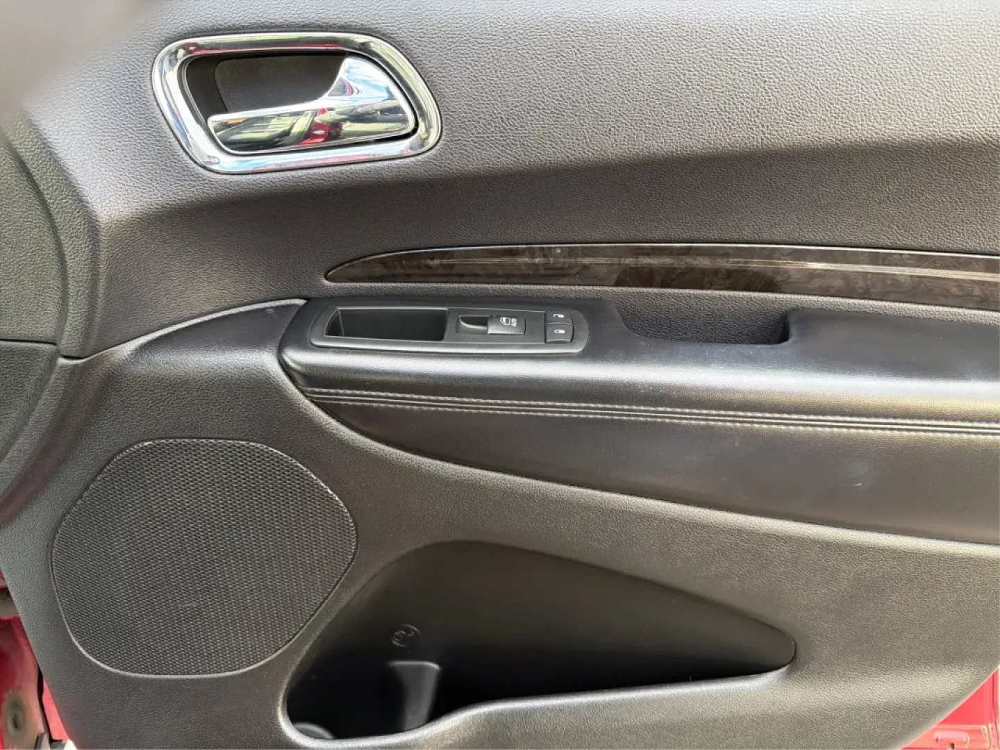 2013 Dodge Durango Crew (1C4RDJDG4DC) with an Other engine, located at 1951 S Dayton Lakeview Rd., New Carlisle, OH, 45344, (937) 908-9800, 39.890999, -84.050255 - Are you ready to elevate your family adventures or tackle your daily commute with unparalleled ease? Look no further than this stunning 2013 Dodge Durango Crew, now available at Advantage Car and Credit in New Carlisle, OH. Perfect for growing families and those who love weekend getaways, this SUV n - Photo#20