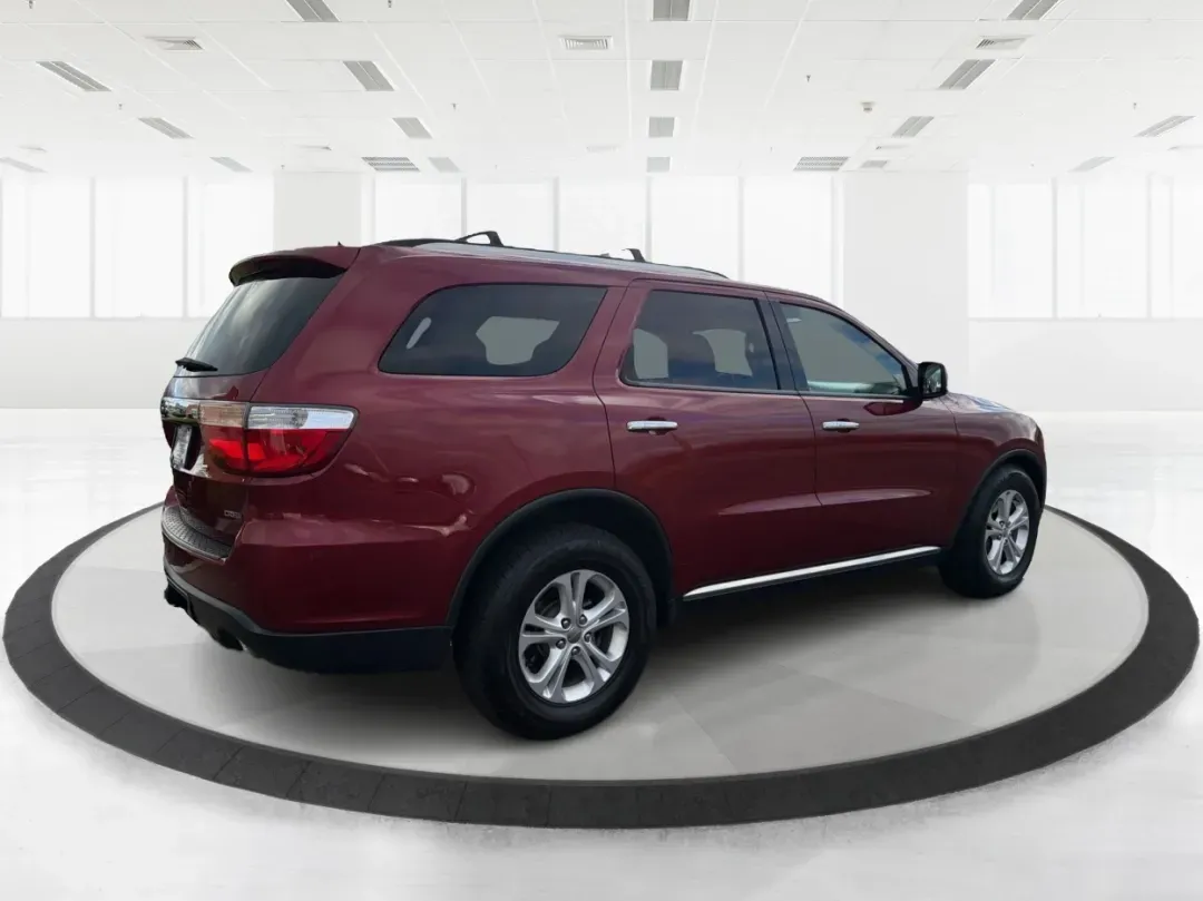 2013 Dodge Durango Crew (1C4RDJDG4DC) with an Other engine, located at 1230 East Main St, Xenia, OH, 45385, (937) 908-9800, 39.688026, -83.910172 - Are you ready to elevate your family adventures or tackle your daily commute with unparalleled ease? Look no further than this stunning 2013 Dodge Durango Crew, now available at Advantage Car and Credit in New Carlisle, OH. Perfect for growing families and those who love weekend getaways, this SUV n - Photo#2