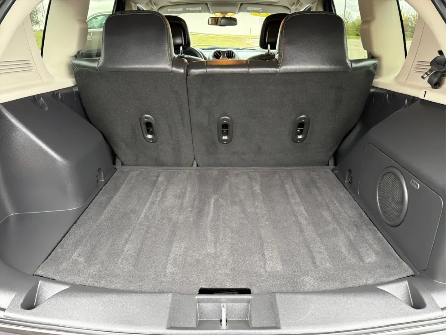 2014 Jeep Compass Latitude (1C4NJDEB3ED) with an 2.4L I-4 DOHC engine, located at 1951 S Dayton Lakeview Rd., New Carlisle, OH, 45344, (937) 908-9800, 39.890999, -84.050255 - ### Explore the Open Road with Confidence in the 2014 Jeep Compass Latitude!<br /> <br /> Are you ready to embrace the freedom of adventure? The 2014 Jeep Compass Latitude is the perfect vehicle for those who crave a blend of rugged capability and family-friendly comfort. Whether you're planning a w - Photo#12