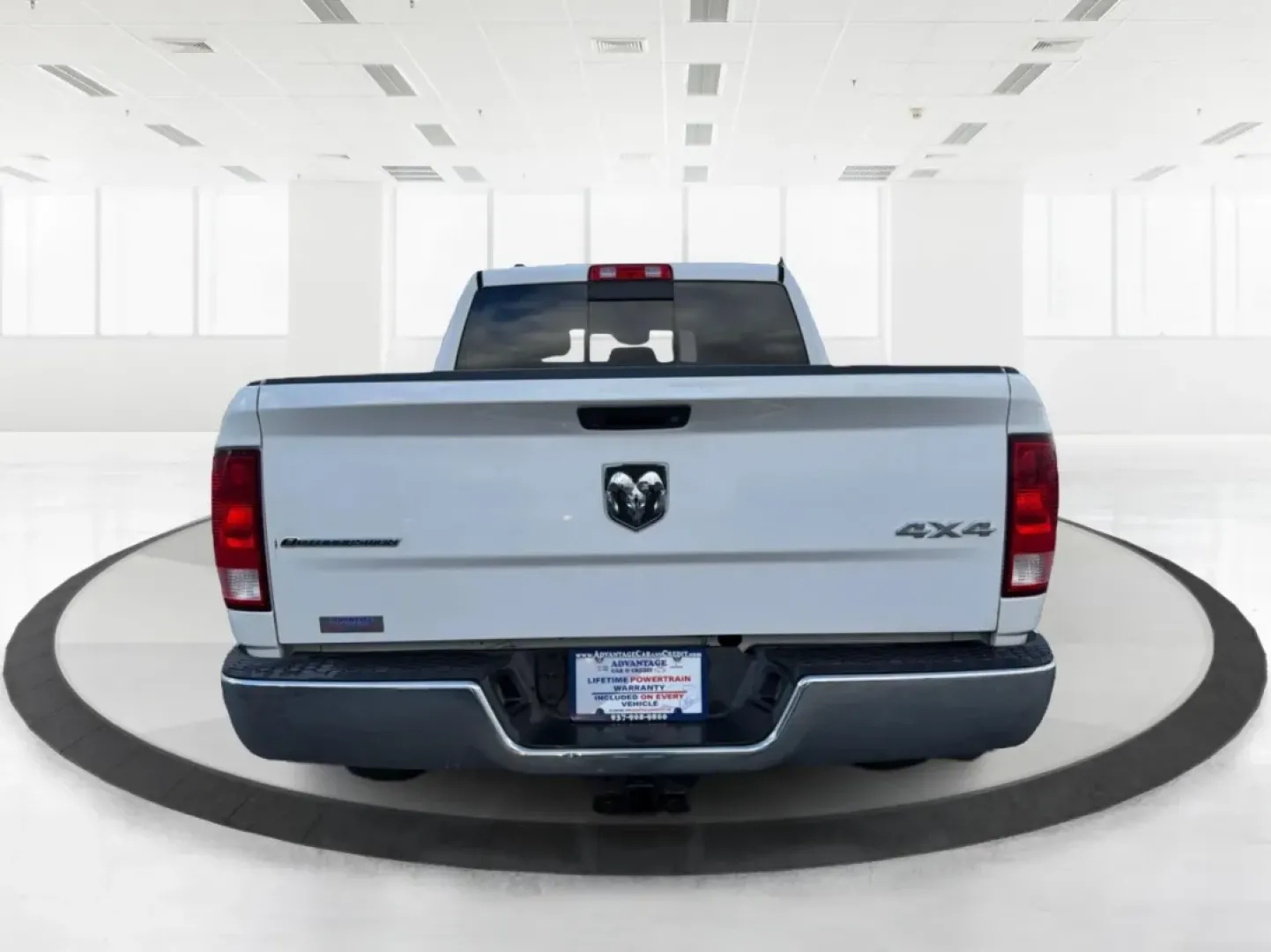 2017 Ram 1500 SLT (1C6RR7LT9HS) with an Other engine, located at 8750 N County Rd 25A, Piqua, OH, 45356, (937) 908-9800, 40.164391, -84.232513 - **Discover Your Next Adventure in the 2017 Ram 1500 SLT Crew Cab!**<br /> <br /> Are you ready to elevate your lifestyle with a rugged yet sophisticated vehicle? Look no further than this stunning 2017 Ram 1500 SLT Crew Cab, available now at Advantage Car and Credit in Piqua, OH. Whether you're a gr - Photo#3