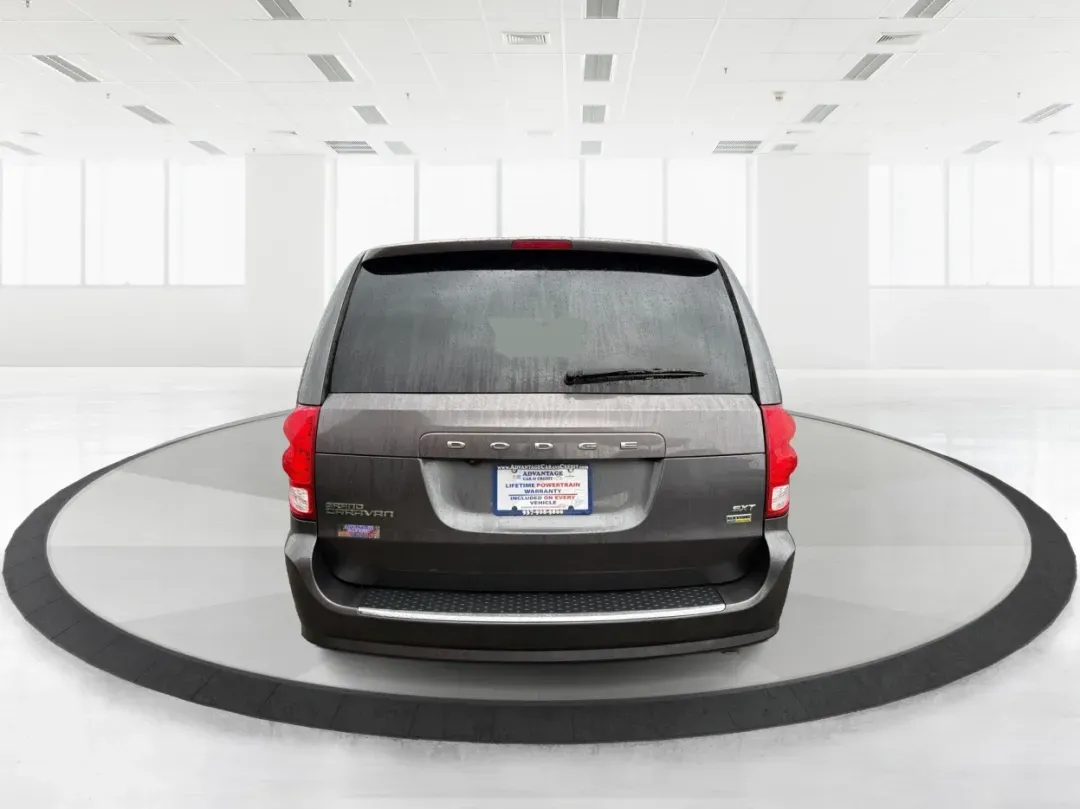 2017 Dodge Grand Caravan SXT (2C4RDGCG4HR) with an Pentastar 3.6L V-6 DOHC engine, located at 8750 N County Rd 25A, Piqua, OH, 45356, (937) 908-9800, 40.164391, -84.232513 - **Drive Your Family Adventures with the 2017 Dodge Grand Caravan from Advantage Car and Credit - Piqua!**<br /> <br /> Are you ready to elevate your family outings, school runs, or weekend getaways? The 2017 Dodge Grand Caravan SXT is the perfect companion for your lifestyle. With ample space for pa - Photo#3