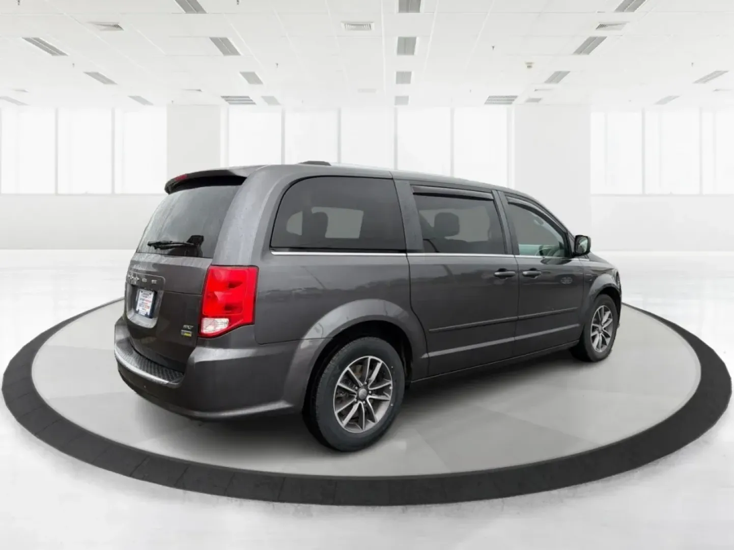 2017 Dodge Grand Caravan SXT (2C4RDGCG4HR) with an Pentastar 3.6L V-6 DOHC engine, located at 1951 S Dayton Lakeview Rd., New Carlisle, OH, 45344, (937) 908-9800, 39.890999, -84.050255 - **Drive Your Family Adventures with the 2017 Dodge Grand Caravan from Advantage Car and Credit - Piqua!**<br /> <br /> Are you ready to elevate your family outings, school runs, or weekend getaways? The 2017 Dodge Grand Caravan SXT is the perfect companion for your lifestyle. With ample space for pa - Photo#2