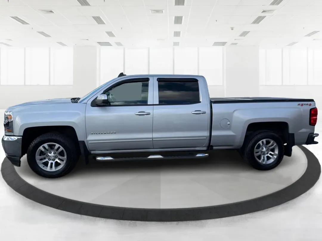 2016 Chevrolet Silverado 1500 1LT (1GCUKREC8GF) with an EcoTec3 5.3L V-8 gasoline direct injection engine, located at 880 E. National Road, Vandalia, OH, 45377, (937) 908-9800, 39.891918, -84.183594 - **Discover the Ultimate Adventure with the 2016 Chevrolet Silverado 1500 at Advantage Car and Credit - Vandalia!**<br /> <br /> Are you ready to elevate your driving experience and tackle the open road with confidence? Look no further than our stunning 2016 Chevrolet Silverado 1500, available now at - Photo#5