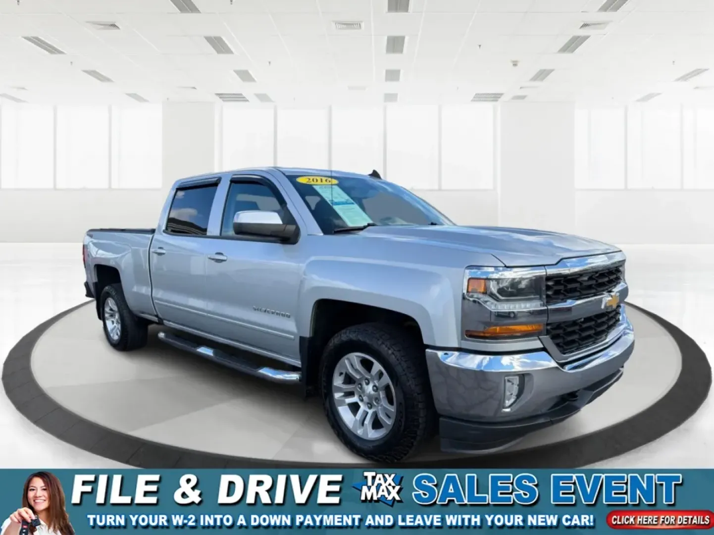 2016 Chevrolet Silverado 1500 1LT (1GCUKREC8GF) with an EcoTec3 5.3L V-8 gasoline direct injection engine, located at 4508 South Dixie Dr, Moraine, OH, 45439, (937) 908-9800, 39.689976, -84.218452 - **Discover the Ultimate Adventure with the 2016 Chevrolet Silverado 1500 at Advantage Car and Credit - Vandalia!**<br /> <br /> Are you ready to elevate your driving experience and tackle the open road with confidence? Look no further than our stunning 2016 Chevrolet Silverado 1500, available now at - Photo#0