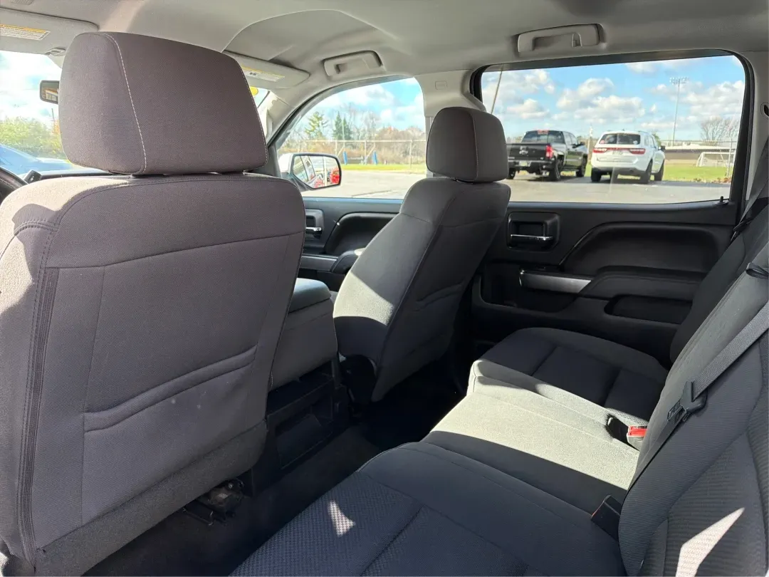 2016 Chevrolet Silverado 1500 1LT (1GCUKREC8GF) with an EcoTec3 5.3L V-8 gasoline direct injection engine, located at 1099 N County Rd 25A , Troy, OH, 45373, (937) 908-9800, 40.057079, -84.212883 - **Discover the Ultimate Adventure with the 2016 Chevrolet Silverado 1500 at Advantage Car and Credit - Vandalia!**<br /> <br /> Are you ready to elevate your driving experience and tackle the open road with confidence? Look no further than our stunning 2016 Chevrolet Silverado 1500, available now at - Photo#10