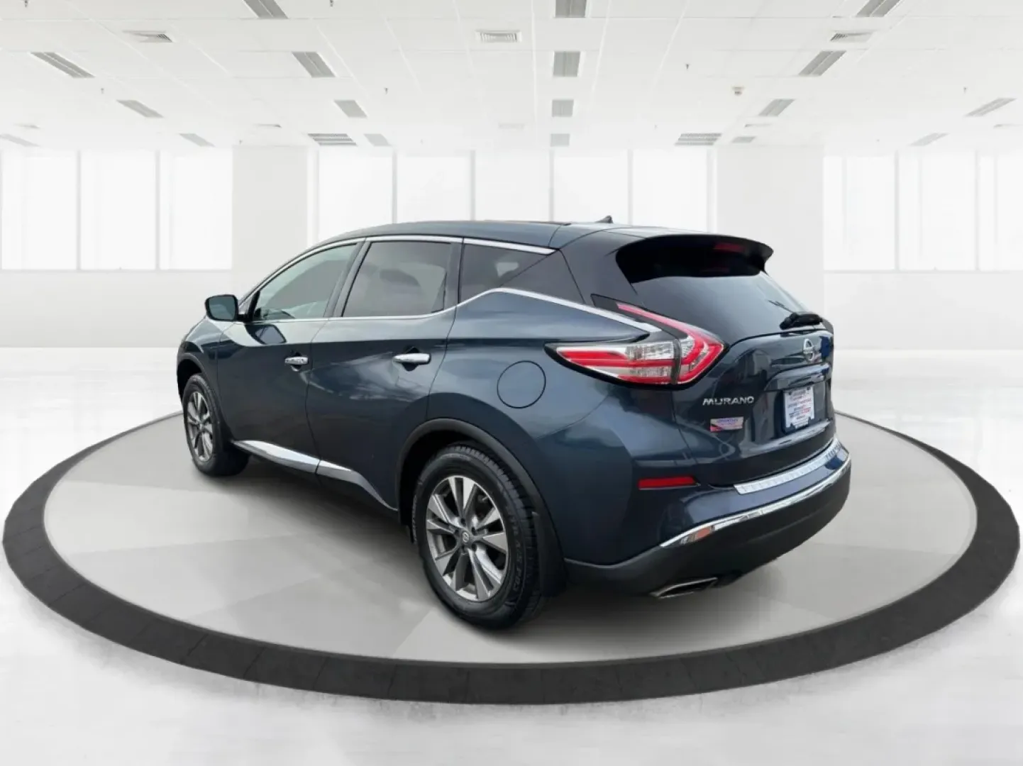 2016 Nissan Murano S (5N1AZ2MH1GN) with an 3.5L V-6 DOHC engine, located at 880 E. National Road, Vandalia, OH, 45377, (937) 908-9800, 39.891918, -84.183594 - 2016 Nissan Murano S - Photo#4