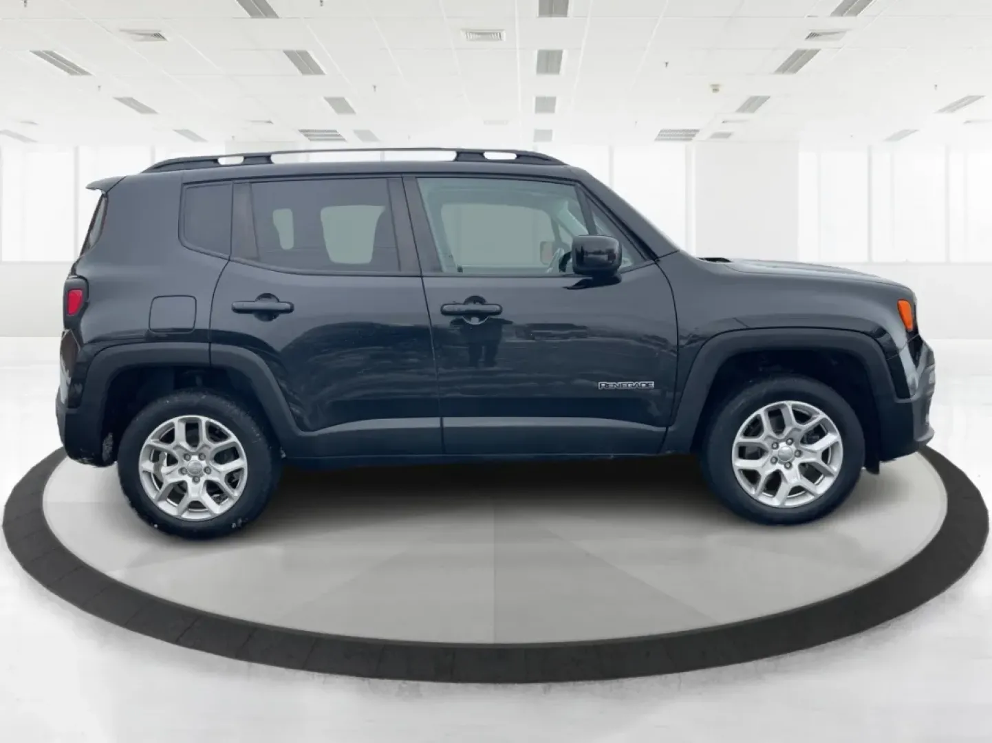 2018 Jeep Renegade Latitude 4x4 (ZACCJBBB5JP) with an Other engine, located at 1951 S Dayton Lakeview Rd., New Carlisle, OH, 45344, (937) 908-9800, 39.890999, -84.050255 - **Explore New Adventures with the 2018 Jeep Renegade Latitude 4x4!**<br /> <br /> Are you ready to elevate your adventures with a vehicle that perfectly balances style, comfort, and capability? Look no further than this striking 2018 Jeep Renegade Latitude 4x4, available now at Advantage Car and Cre - Photo#1