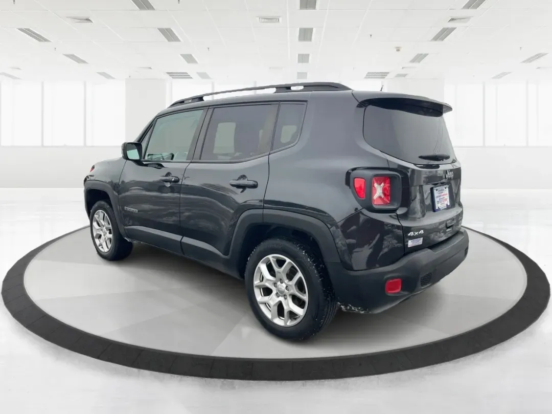 2018 Jeep Renegade Latitude 4x4 (ZACCJBBB5JP) with an Other engine, located at 1951 S Dayton Lakeview Rd., New Carlisle, OH, 45344, (937) 908-9800, 39.890999, -84.050255 - **Explore New Adventures with the 2018 Jeep Renegade Latitude 4x4!**<br /> <br /> Are you ready to elevate your adventures with a vehicle that perfectly balances style, comfort, and capability? Look no further than this striking 2018 Jeep Renegade Latitude 4x4, available now at Advantage Car and Cre - Photo#4
