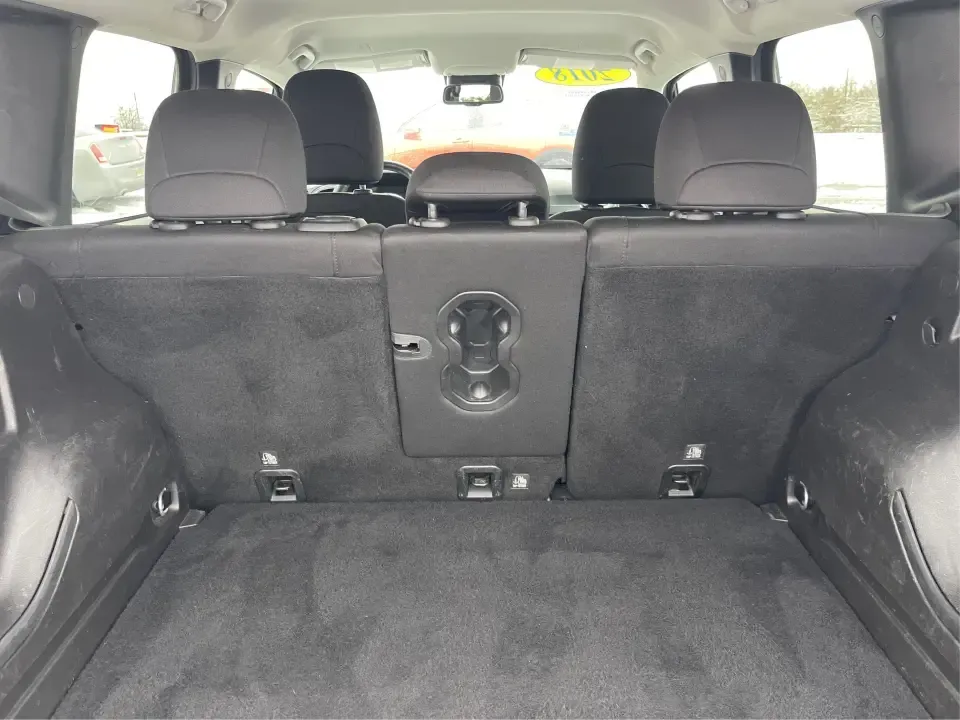 2018 Jeep Renegade Latitude 4x4 (ZACCJBBB5JP) with an 2.4L L4 DOHC 16V engine, 6M transmission, located at 8750 N County Rd 25A, Piqua, OH, 45356, (937) 908-9800, 40.164391, -84.232513 - **Explore New Adventures with the 2018 Jeep Renegade Latitude 4x4!**<br /> <br /> Are you ready to elevate your adventures with a vehicle that perfectly balances style, comfort, and capability? Look no further than this striking 2018 Jeep Renegade Latitude 4x4, available now at Advantage Car and Cre - Photo#11