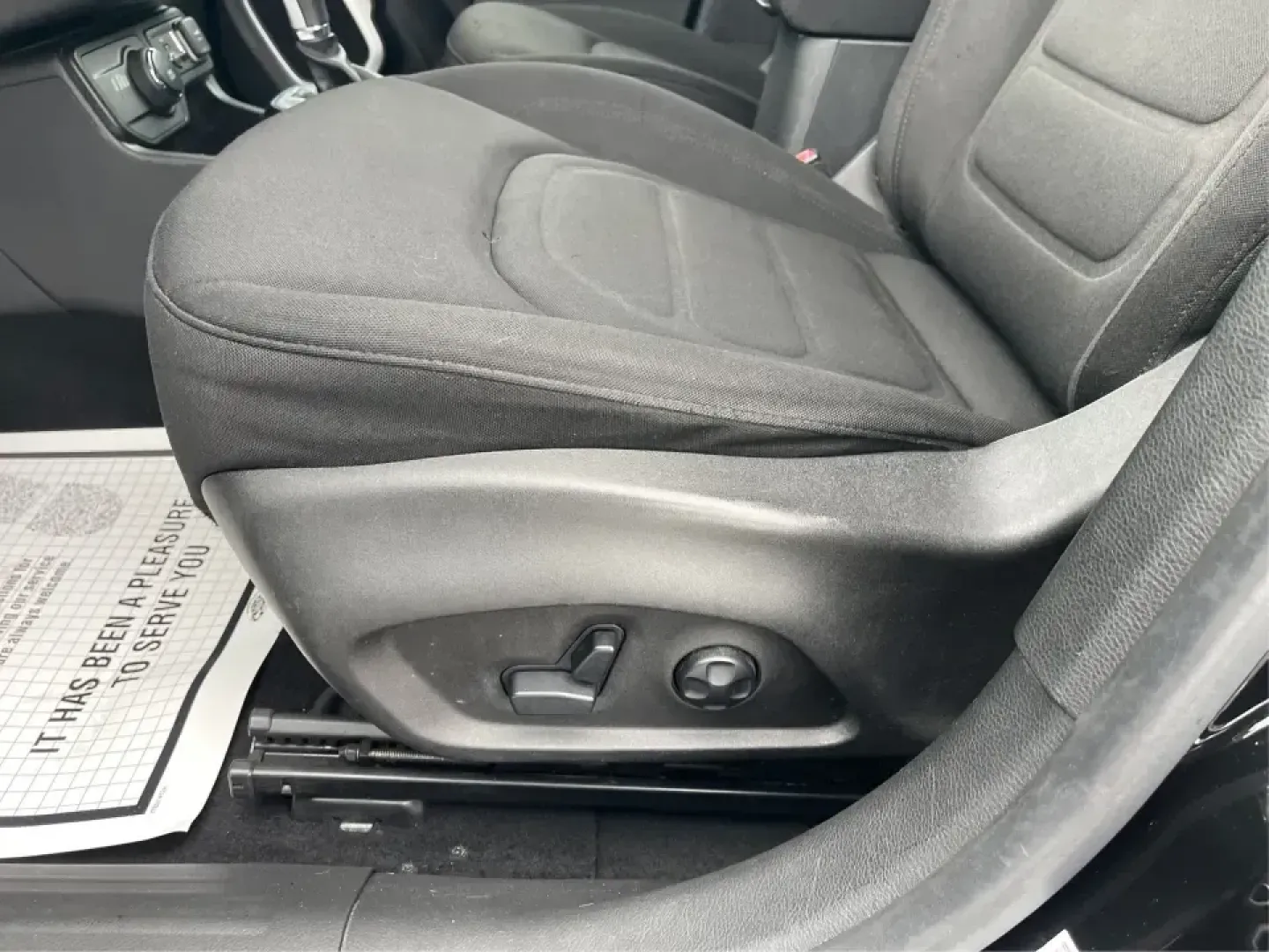 2018 Jeep Renegade Latitude 4x4 (ZACCJBBB5JP) with an 2.4L L4 DOHC 16V engine, 6M transmission, located at 8750 N County Rd 25A, Piqua, OH, 45356, (937) 908-9800, 40.164391, -84.232513 - **Explore New Adventures with the 2018 Jeep Renegade Latitude 4x4!**<br /> <br /> Are you ready to elevate your adventures with a vehicle that perfectly balances style, comfort, and capability? Look no further than this striking 2018 Jeep Renegade Latitude 4x4, available now at Advantage Car and Cre - Photo#17