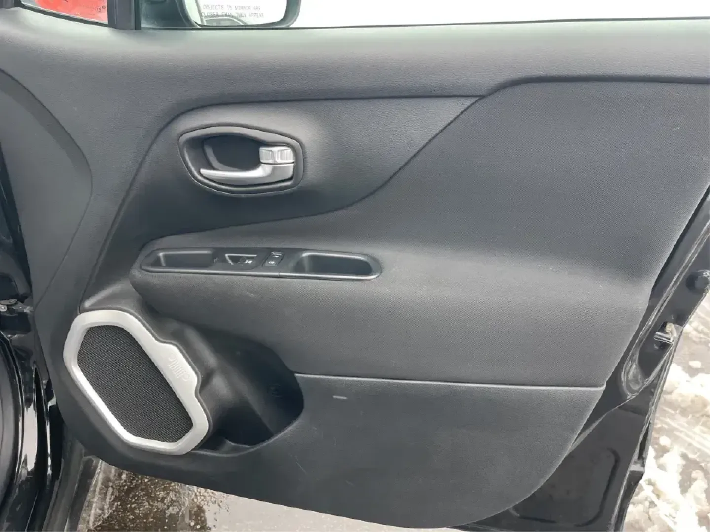 2018 Jeep Renegade Latitude 4x4 (ZACCJBBB5JP) with an 2.4L L4 DOHC 16V engine, 6M transmission, located at 8750 N County Rd 25A, Piqua, OH, 45356, (937) 908-9800, 40.164391, -84.232513 - **Explore New Adventures with the 2018 Jeep Renegade Latitude 4x4!**<br /> <br /> Are you ready to elevate your adventures with a vehicle that perfectly balances style, comfort, and capability? Look no further than this striking 2018 Jeep Renegade Latitude 4x4, available now at Advantage Car and Cre - Photo#19