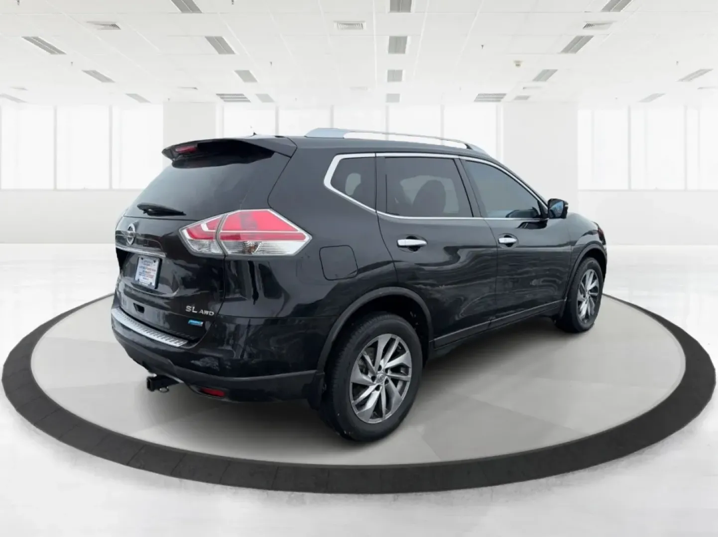 2014 Nissan Rogue SL (5N1AT2MV2EC) with an 2.5L I-4 DOHC engine, located at 1099 N County Rd 25A , Troy, OH, 45373, (937) 908-9800, 40.057079, -84.212883 - **Your Adventure Awaits with the 2014 Nissan Rogue SL at Advantage Car and Credit - Troy!**<br /> <br /> Are you ready to explore the great outdoors or tackle your daily commute with confidence? The 2014 Nissan Rogue SL is the perfect SUV for those who crave versatility and comfort in their driving - Photo#2