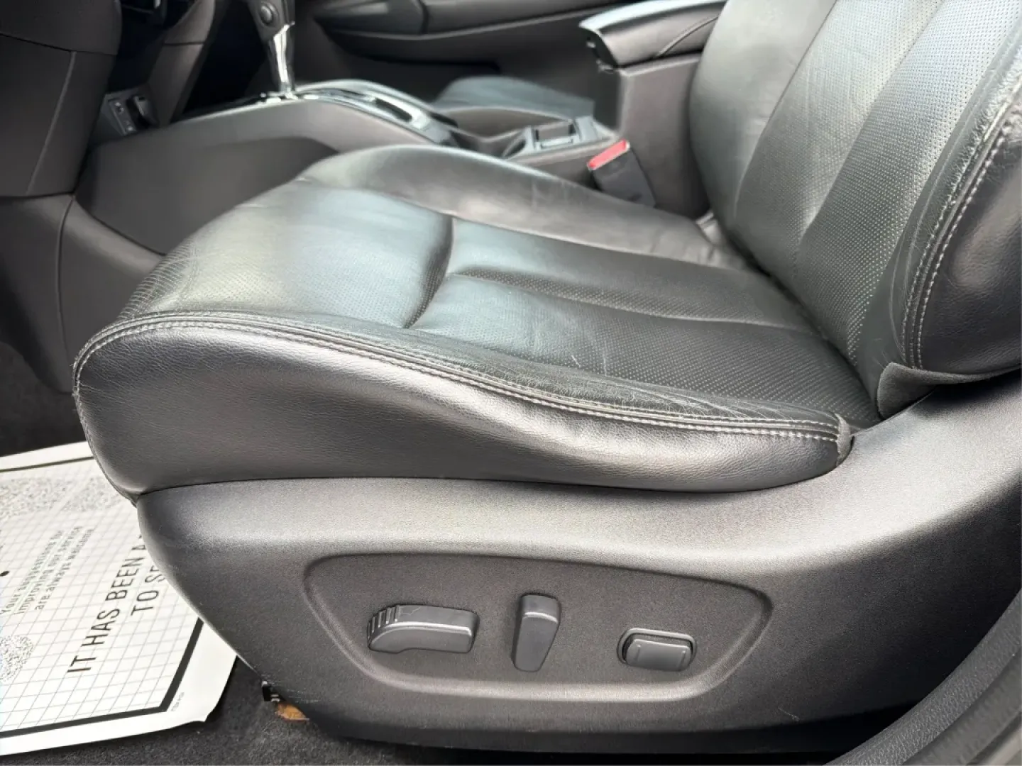 2014 Nissan Rogue SL (5N1AT2MV2EC) with an 2.5L I-4 DOHC engine, located at 1099 N County Rd 25A , Troy, OH, 45373, (937) 908-9800, 40.057079, -84.212883 - **Your Adventure Awaits with the 2014 Nissan Rogue SL at Advantage Car and Credit - Troy!**<br /> <br /> Are you ready to explore the great outdoors or tackle your daily commute with confidence? The 2014 Nissan Rogue SL is the perfect SUV for those who crave versatility and comfort in their driving - Photo#17