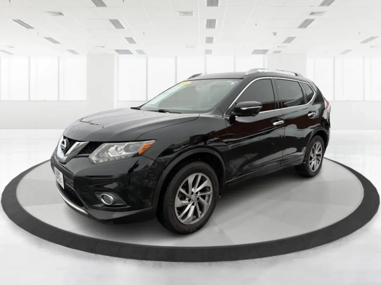 2015 Nissan Rogue SL (5N1AT2MV1FC) with an 2.5L I-4 DOHC engine, located at 8750 N County Rd 25A, Piqua, OH, 45356, (937) 908-9800, 40.164391, -84.232513 - **Adventure Awaits in the 2015 Nissan Rogue SL Perfect for Your Active Lifestyle!**<br /> <br /> Are you in search of a reliable SUV that can handle weekend getaways, family road trips, or daily commutes with ease? Look no further than this 2015 Nissan Rogue SL, available now at Advantage Car and C - Photo#8