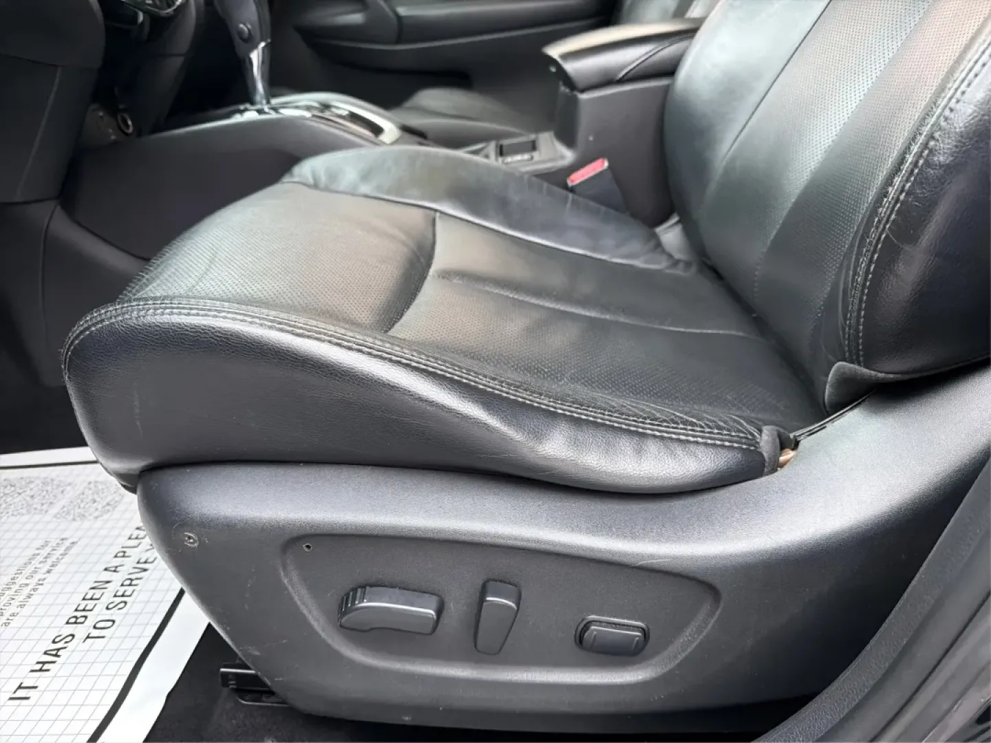 2015 Nissan Rogue SL (5N1AT2MV1FC) with an 2.5L I-4 DOHC engine, located at 8750 N County Rd 25A, Piqua, OH, 45356, (937) 908-9800, 40.164391, -84.232513 - **Adventure Awaits in the 2015 Nissan Rogue SL Perfect for Your Active Lifestyle!**<br /> <br /> Are you in search of a reliable SUV that can handle weekend getaways, family road trips, or daily commutes with ease? Look no further than this 2015 Nissan Rogue SL, available now at Advantage Car and C - Photo#17