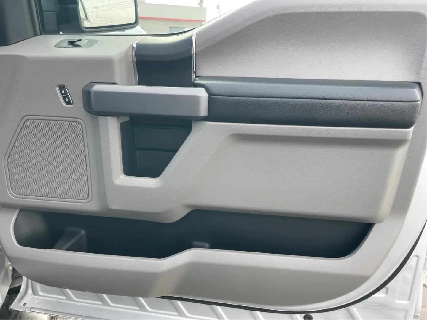 2019 Ford F-150 XLT (1FTFW1E42KK) with an Other engine, located at 1951 S Dayton Lakeview Rd., New Carlisle, OH, 45344, (937) 908-9800, 39.890999, -84.050255 - **Experience Adventure and Reliability with the 2019 Ford F-150 XLT at Advantage Car and Credit - New Carlisle!**<br /> <br /> Are you in search of a vehicle that can keep up with your active lifestyle? Whether you're hauling the family for a weekend getaway, navigating daily commutes, or tackling o - Photo#19