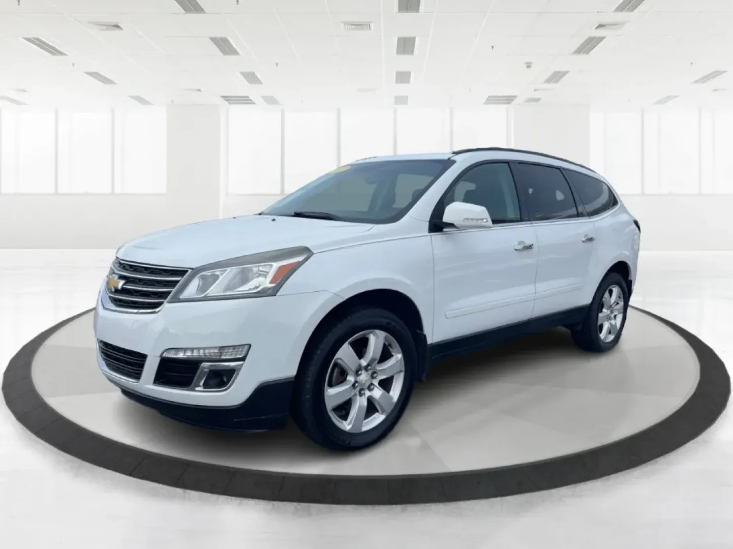 2017 Chevrolet Traverse 1LT (1GNKRGKDXHJ) with an 3.6L V-6 gasoline direct injection engine, located at 880 E. National Road, Vandalia, OH, 45377, (937) 908-9800, 39.891918, -84.183594 - **Explore the Open Road with the 2017 Chevrolet Traverse: Your Family's Ideal Adventure Companion!**<br /> <br /> Are you seeking a versatile SUV that effortlessly blends comfort, style, and practicality? Look no further than the stunning 2017 Chevrolet Traverse 1LT, available now at Advantage Car a - Photo#8