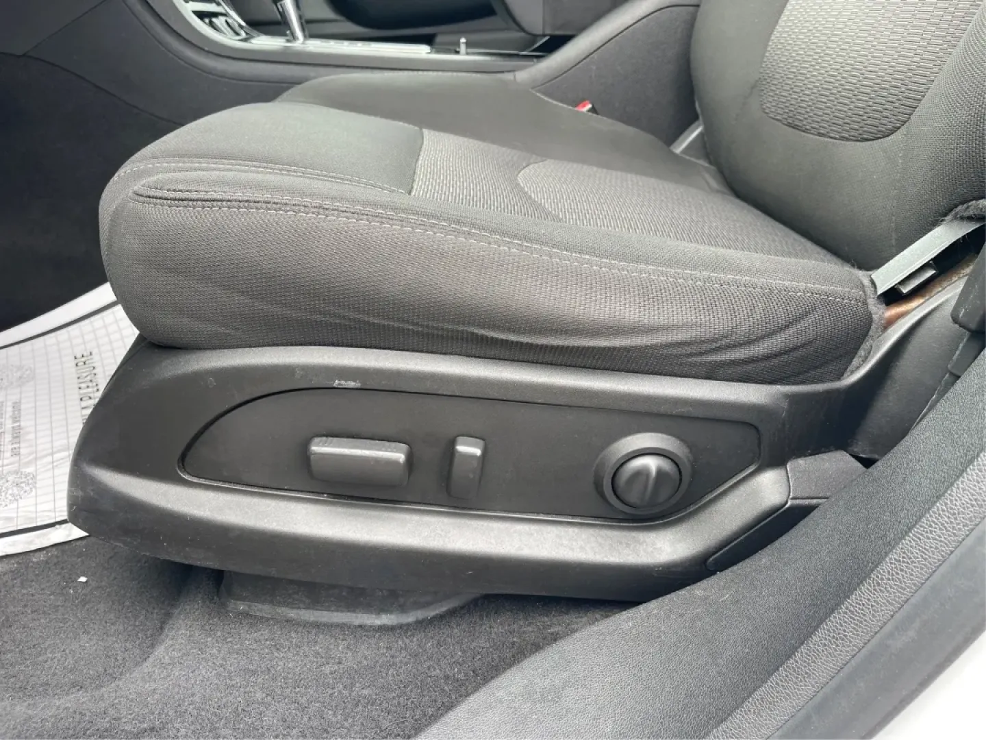 2017 Chevrolet Traverse 1LT (1GNKRGKDXHJ) with an 3.6L V-6 gasoline direct injection engine, located at 880 E. National Road, Vandalia, OH, 45377, (937) 908-9800, 39.891918, -84.183594 - **Explore the Open Road with the 2017 Chevrolet Traverse: Your Family's Ideal Adventure Companion!**<br /> <br /> Are you seeking a versatile SUV that effortlessly blends comfort, style, and practicality? Look no further than the stunning 2017 Chevrolet Traverse 1LT, available now at Advantage Car a - Photo#18