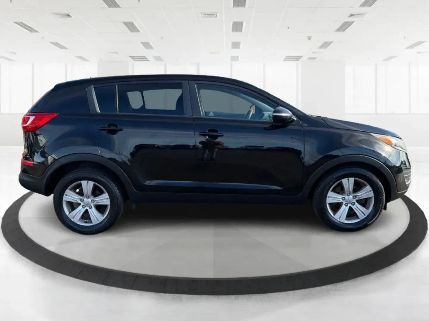 2013 Kia Sportage LX (KNDPB3A27D7) with an 2.4L I-4 DOHC engine, located at 1099 N County Rd 25A , Troy, OH, 45373, (937) 908-9800, 40.057079, -84.212883 - **Discover Your Next Adventure with the 2013 Kia Sportage at Jamestown Auto Sales!**<br /> <br /> Are you ready to elevate your weekend adventures or make your daily commute more enjoyable? The 2013 Kia Sportage LX is your ticket to a versatile lifestyle, perfectly designed for those who crave both - Photo#1