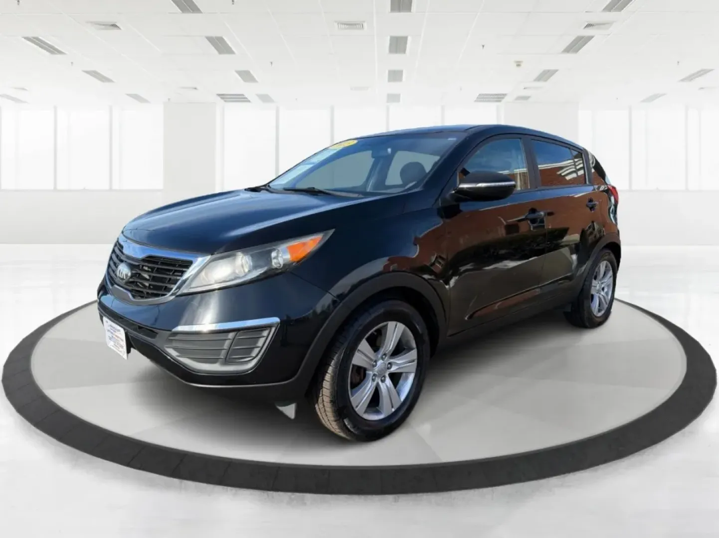 2013 Kia Sportage LX (KNDPB3A27D7) with an 2.4L I-4 DOHC engine, located at 1099 N County Rd 25A , Troy, OH, 45373, (937) 908-9800, 40.057079, -84.212883 - **Discover Your Next Adventure with the 2013 Kia Sportage at Jamestown Auto Sales!**<br /> <br /> Are you ready to elevate your weekend adventures or make your daily commute more enjoyable? The 2013 Kia Sportage LX is your ticket to a versatile lifestyle, perfectly designed for those who crave both - Photo#8