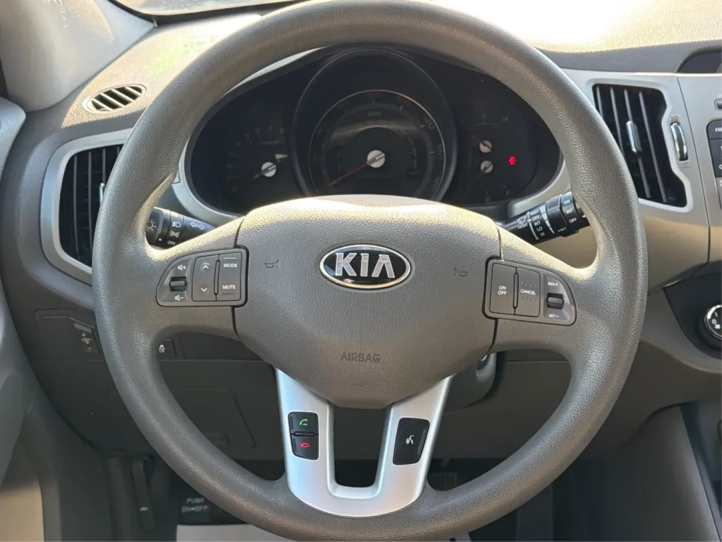 2013 Kia Sportage LX (KNDPB3A27D7) with an 2.4L I-4 DOHC engine, located at 1099 N County Rd 25A , Troy, OH, 45373, (937) 908-9800, 40.057079, -84.212883 - **Discover Your Next Adventure with the 2013 Kia Sportage at Jamestown Auto Sales!**<br /> <br /> Are you ready to elevate your weekend adventures or make your daily commute more enjoyable? The 2013 Kia Sportage LX is your ticket to a versatile lifestyle, perfectly designed for those who crave both - Photo#16