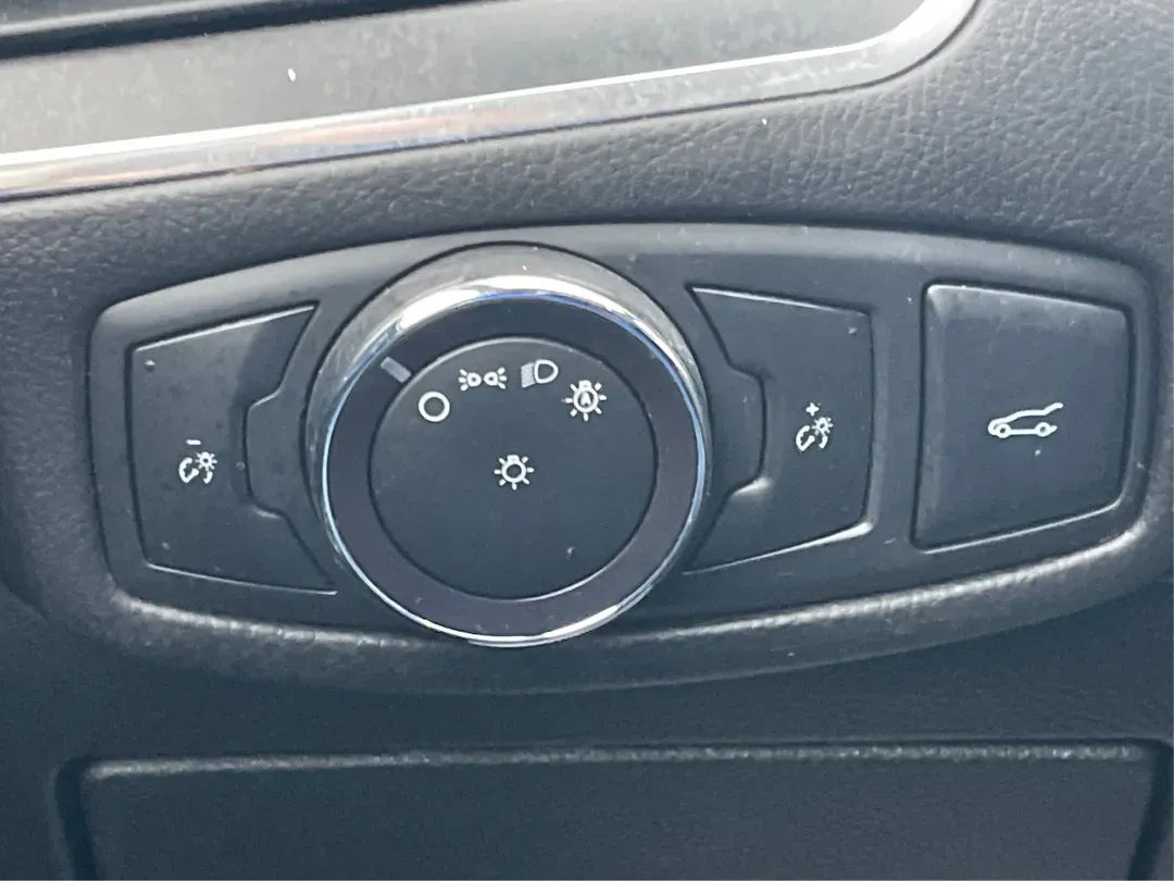 2017 Ford Edge Titanium (2FMPK4K86HB) with an Other engine, located at 1230 East Main St, Xenia, OH, 45385, (937) 908-9800, 39.688026, -83.910172 - Unleash your adventurous spirit with the 2017 Ford Edge Titanium SUV, now available at Advantage Car and Credit in New Carlisle, OH! This versatile vehicle is perfect for families on the go, commuters looking for comfort, or anyone who enjoys weekend adventures. With a spacious interior and robust c - Photo#17