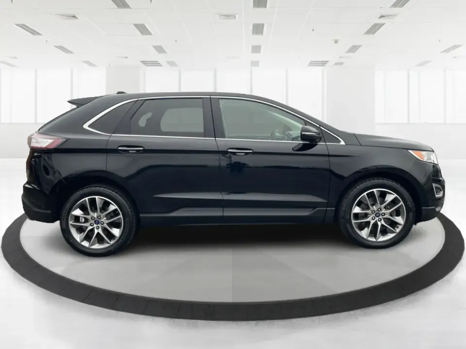 photo of 2017 Ford Edge Titanium