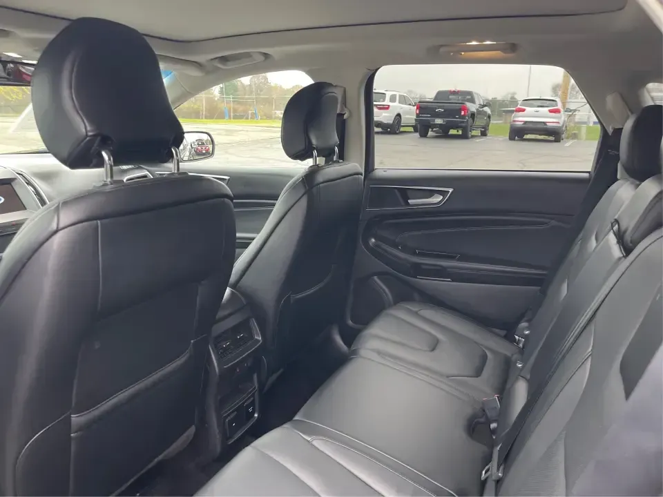 2017 Ford Edge Titanium (2FMPK4K86HB) with an 3.5L V6 DOHC 24V engine, 6A transmission, located at 8750 N County Rd 25A, Piqua, OH, 45356, (937) 908-9800, 40.164391, -84.232513 - Unleash your adventurous spirit with the 2017 Ford Edge Titanium SUV, now available at Advantage Car and Credit in New Carlisle, OH! This versatile vehicle is perfect for families on the go, commuters looking for comfort, or anyone who enjoys weekend adventures. With a spacious interior and robust c - Photo#10