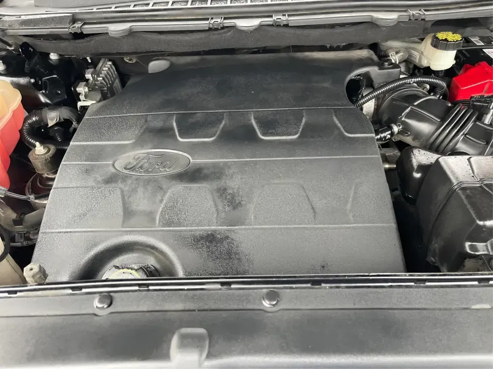 2017 Ford Edge Titanium (2FMPK4K86HB) with an 3.5L V6 DOHC 24V engine, 6A transmission, located at 8750 N County Rd 25A, Piqua, OH, 45356, (937) 908-9800, 40.164391, -84.232513 - Unleash your adventurous spirit with the 2017 Ford Edge Titanium SUV, now available at Advantage Car and Credit in New Carlisle, OH! This versatile vehicle is perfect for families on the go, commuters looking for comfort, or anyone who enjoys weekend adventures. With a spacious interior and robust c - Photo#11