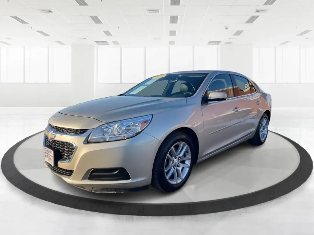 2014 Chevrolet Malibu 1LT (1G11C5SL7EF) with an ECOTEC 2.5L I-4 gasoline direct injection engine, located at 1230 East Main St, Xenia, OH, 45385, (937) 908-9800, 39.688026, -83.910172 - 2014 Chevrolet Malibu 1LT - Photo#8