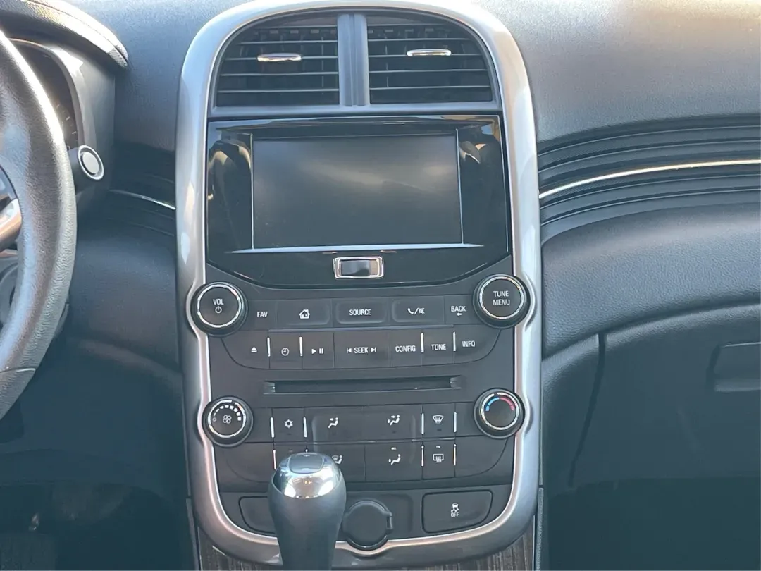 2014 Chevrolet Malibu 1LT (1G11C5SL7EF) with an ECOTEC 2.5L I-4 gasoline direct injection engine, located at 1230 East Main St, Xenia, OH, 45385, (937) 908-9800, 39.688026, -83.910172 - 2014 Chevrolet Malibu 1LT - Photo#13