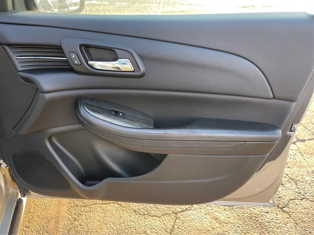 2014 Chevrolet Malibu 1LT (1G11C5SL7EF) with an ECOTEC 2.5L I-4 gasoline direct injection engine, located at 1230 East Main St, Xenia, OH, 45385, (937) 908-9800, 39.688026, -83.910172 - 2014 Chevrolet Malibu 1LT - Photo#20