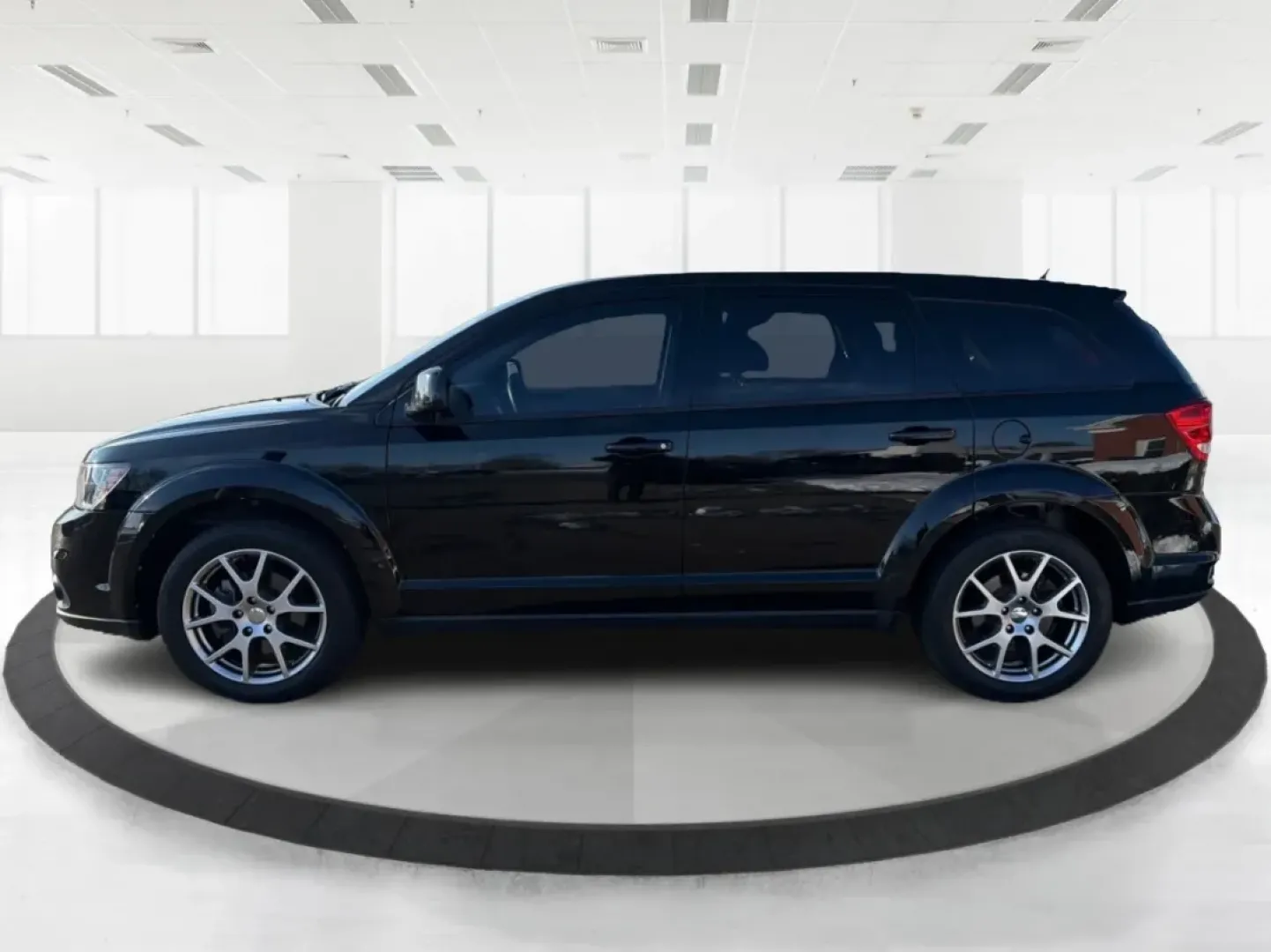 2014 Dodge Journey R/T (3C4PDCEG9ET) with an 3.6L V-6 DOHC engine, located at 1184 Kauffman Ave, Fairborn, OH, 45324, (937) 908-9800, 39.807072, -84.030914 - **Unleash Your Adventurous Spirit with the 2014 Dodge Journey R/T** <br /> <br /> If you're seeking a versatile SUV that seamlessly fits into your active lifestyle, look no further than the 2014 Dodge Journey R/T available at Advantage Car and Credit in Fairborn, OH. Perfect for family road trips, w - Photo#5