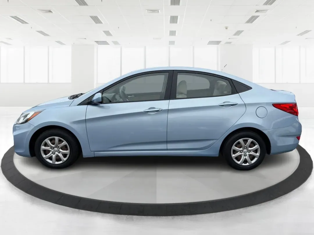 2014 Hyundai Accent GLS (KMHCT4AE6EU) with an 1.6L I-4 gasoline direct injection engine, located at 4508 South Dixie Dr, Moraine, OH, 45439, (937) 908-9800, 39.689976, -84.218452 - Discover the perfect blend of reliability and style with the 2014 Hyundai Accent GLS, an exceptional sedan ideally suited for budget-conscious buyers and those embarking on new journeys. Whether you're navigating the bustling streets of Moraine, OH, or taking a scenic drive through nearby Dayton, th - Photo#5