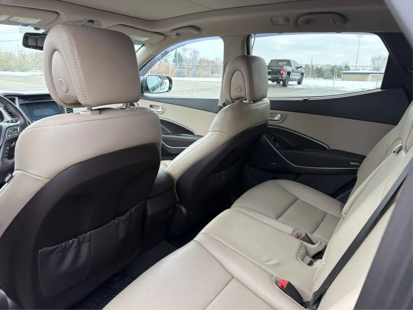 2014 Hyundai Santa Fe 2.4L (5XYZUDLB7EG) with an Theta II 2.4L I-4 gasoline direct injection engine, located at 1099 N County Rd 25A , Troy, OH, 45373, (937) 908-9800, 40.057079, -84.212883 - **Explore the Open Road with Ease: 2014 Hyundai Santa Fe at Advantage Car and Credit - Troy**<br /> <br /> Are you ready to take your family adventures to the next level? The 2014 Hyundai Santa Fe is designed for those seeking comfort, style, and ample space for everything life throws your way-perfe - Photo#10