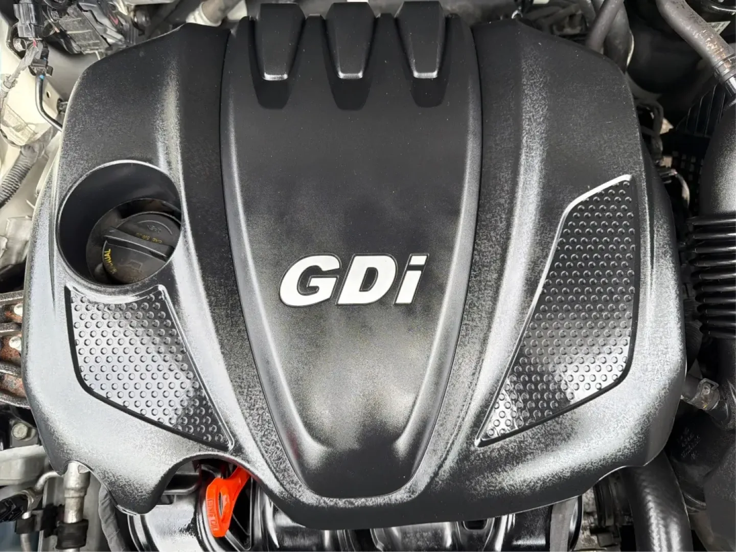 2014 Hyundai Santa Fe 2.4L (5XYZUDLB7EG) with an Theta II 2.4L I-4 gasoline direct injection engine, located at 1099 N County Rd 25A , Troy, OH, 45373, (937) 908-9800, 40.057079, -84.212883 - **Explore the Open Road with Ease: 2014 Hyundai Santa Fe at Advantage Car and Credit - Troy**<br /> <br /> Are you ready to take your family adventures to the next level? The 2014 Hyundai Santa Fe is designed for those seeking comfort, style, and ample space for everything life throws your way-perfe - Photo#11