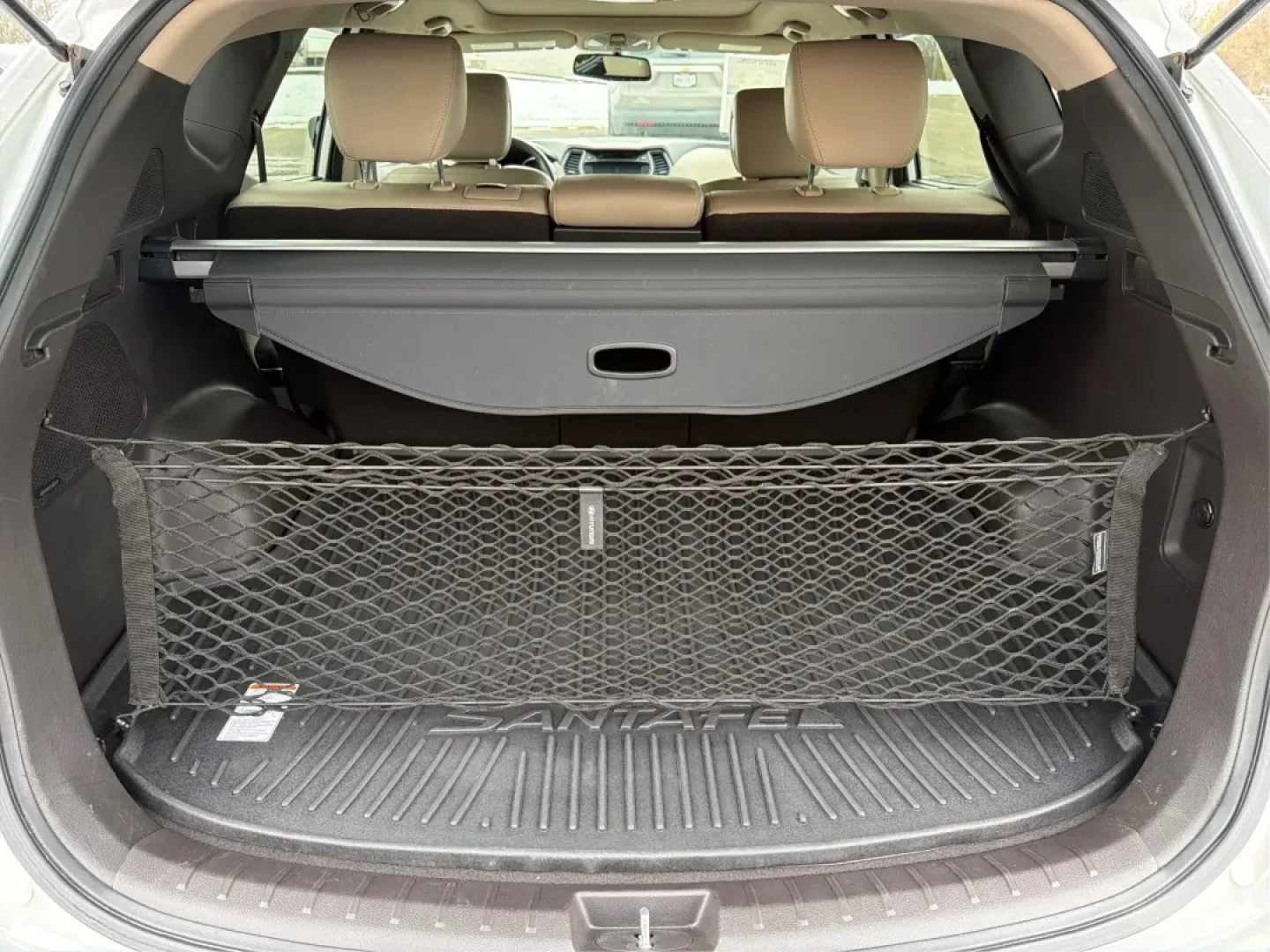 2014 Hyundai Santa Fe 2.4L (5XYZUDLB7EG) with an Theta II 2.4L I-4 gasoline direct injection engine, located at 1099 N County Rd 25A , Troy, OH, 45373, (937) 908-9800, 40.057079, -84.212883 - **Explore the Open Road with Ease: 2014 Hyundai Santa Fe at Advantage Car and Credit - Troy**<br /> <br /> Are you ready to take your family adventures to the next level? The 2014 Hyundai Santa Fe is designed for those seeking comfort, style, and ample space for everything life throws your way-perfe - Photo#12