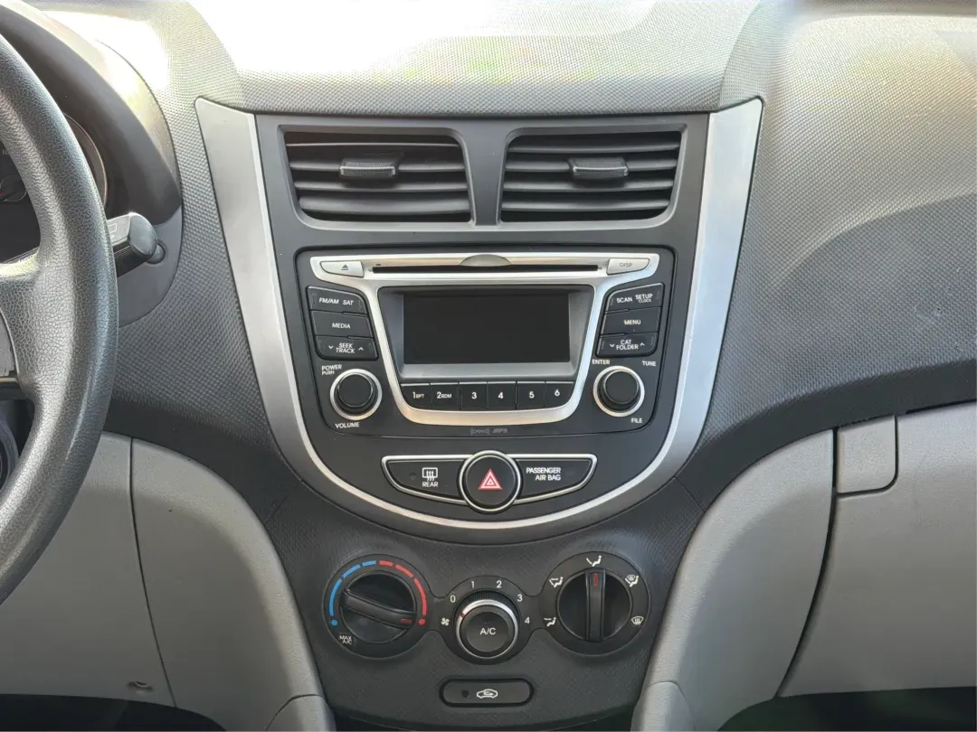 2016 Hyundai Accent SE (KMHCT4AE7GU) with an 1.6L I-4 gasoline direct injection engine, 6A transmission, located at 1951 S Dayton Lakeview Rd., New Carlisle, OH, 45344, (937) 908-9800, 39.890999, -84.050255 - **Discover Your Next Adventure with This 2016 Hyundai Accent SE Sedan!**<br /> <br /> Are you looking for a reliable vehicle to elevate your daily commute or weekend getaways? Look no further than the stunning 2016 Hyundai Accent SE Sedan available at Advantage Car and Credit. Located at 1951 S Dayt - Photo#13