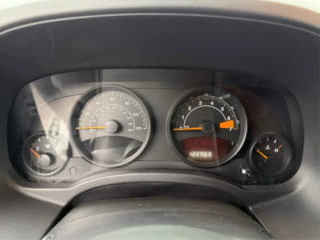 2016 Jeep Patriot Latitude (1C4NJRFB1GD) with an 2.4L I-4 DOHC engine, located at 1184 Kauffman Ave, Fairborn, OH, 45324, (937) 908-9800, 39.807072, -84.030914 - 2016 Jeep Patriot Latitude - Photo#15