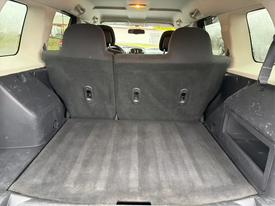 2016 Jeep Patriot Latitude (1C4NJRFB1GD) with an 2.4L I-4 DOHC engine, Automatic transmission, located at 880 E. National Road, Vandalia, OH, 45377, (937) 908-9800, 39.891918, -84.183594 - ### Discover Your Next Adventure with the 2016 Jeep Patriot Latitude at Advantage Car and Credit Fairborn<br /> <br /> Embrace the freedom of the open road with the remarkable 2016 Jeep Patriot Latitude, available now at Advantage Car and Credit in Fairborn, OH. This versatile SUV is ideal for thos - Photo#12