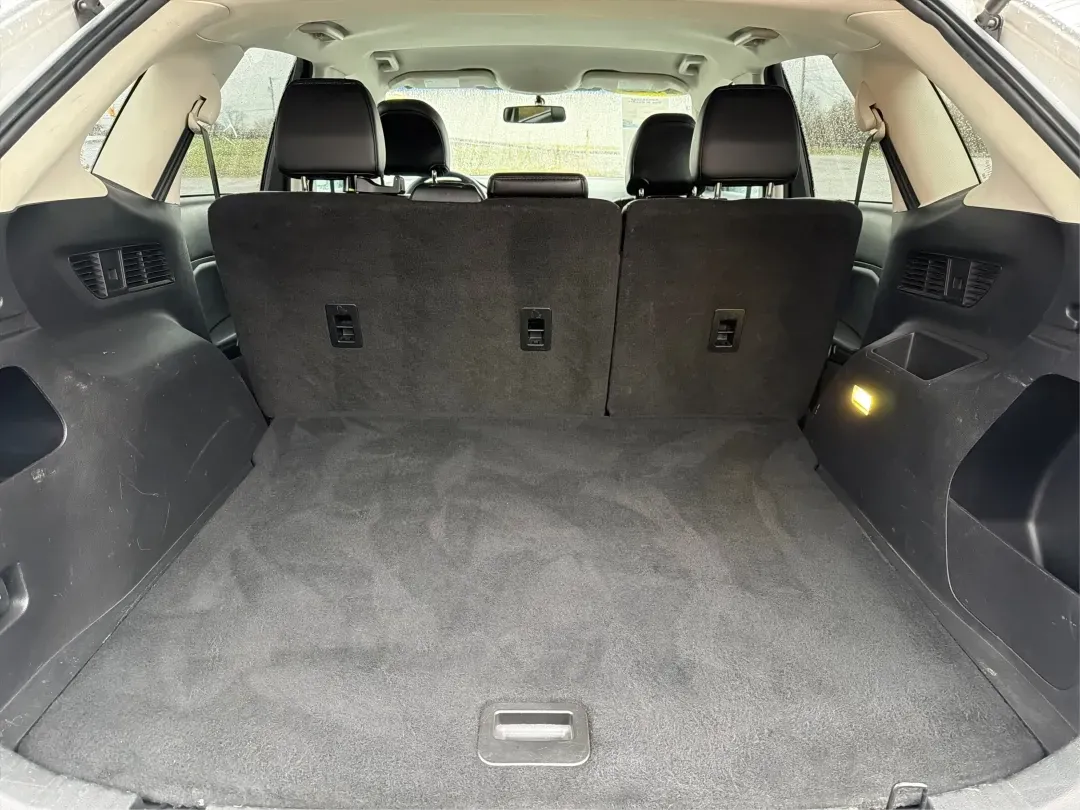 2016 Ford Edge SEL (2FMPK3J98GB) with an Other engine, located at 1099 N County Rd 25A , Troy, OH, 45373, (937) 908-9800, 40.057079, -84.212883 - ### Experience Comfort and Versatility in the 2016 Ford Edge SEL at Advantage Car and Credit - Troy<br /> <br /> Looking for the perfect blend of style, comfort, and functionality? The 2016 Ford Edge SEL, available at Advantage Car and Credit in Troy, OH, is tailored for those who lead an active lif - Photo#12